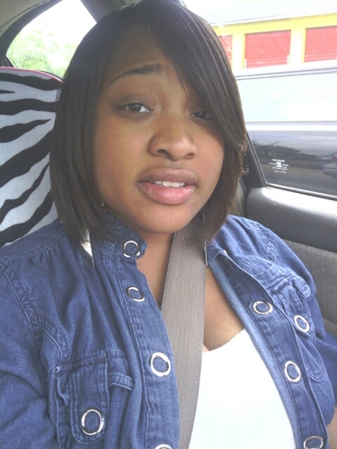 vanekiafavors's profile picture. 