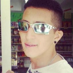 Solteiro ♥ Peixiano, brincalhão, fofo, meigo, marrento, carinhoso, orgulhoso, BOBÃO, 16 anos