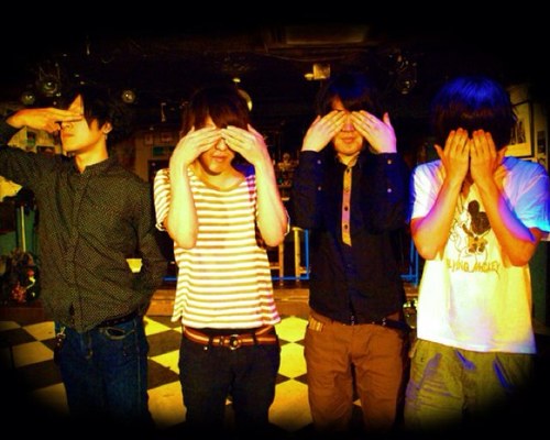 KANA-BOONの楽曲から、歌詞を定期的に紹介するbot(非公式)です。