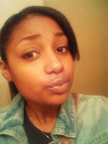 Money hang with me , . Follow my boyfriend @kaptain_keefa :) #YEAH HOE