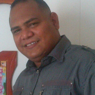 Técnico superior universitario  soy honesto comprometido con mi patria me siento 100% venezolano Con Orgullo