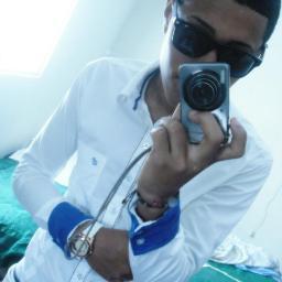 No Quiero Jente Que Quiera Brilla Conmigo Eh. Yooo quierO Un Amor Por Accidente.            http://t.co/EYbi0NtTov