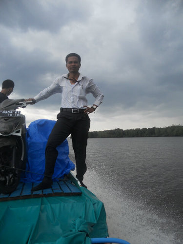 Bulan Sabit yang jatuh di pelataran