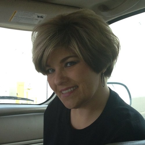 saracris12's profile picture. 