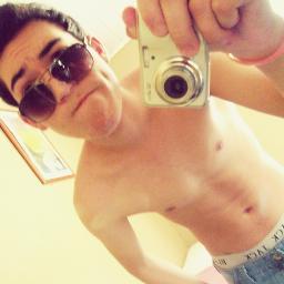 I'm a boy like all others,
'm just living the same day, in different ways!