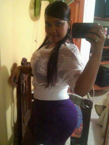 Soy una chica simpática,, cariñosa,, amistosa,, d buenos sentimientos,, me gusta escuchar musica,, me gusta hacer nuevos amigos....