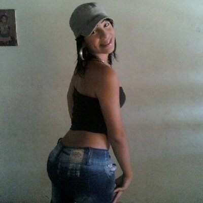 Andreina Linarez On Twitter Busco Novio Para Casarme Q Sea Serio Nada De Charleros Ok Aqui Les Dejo Mi Curriculo Http T Co Qbktxfrm9v