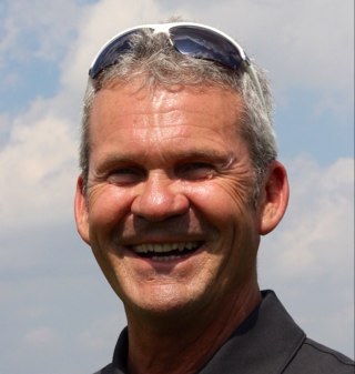 Satire, sportlich-politisch aufgeschlossener #koelscheroesi 🧐 #freddyrichter, #abbaiosports, Präsident des #gcamaltenfliess, #sportjunkie, #herzblutgolfer