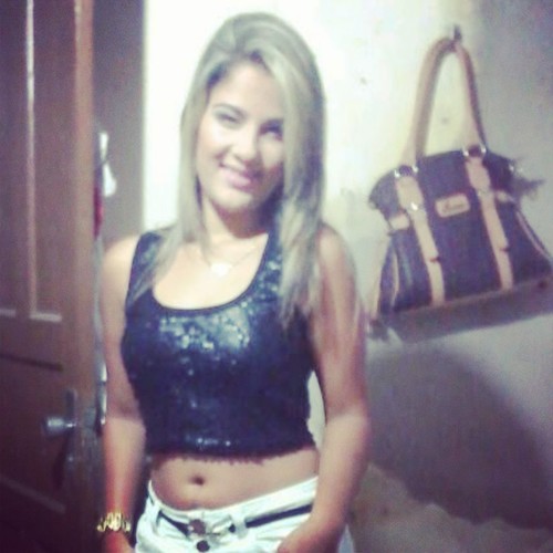 Sim, eu sou ciumenta,chata, irritante pra caralho,implicante, dramática, boba e até mesmo idiota.Prazer! http://t.co/54ZmkEIOqV