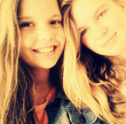 Loves SA, Crazy about Dancing! Languages:Afrikaans,English!!! :) :)