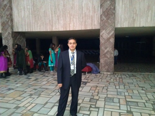 dr_umar92's profile picture. 