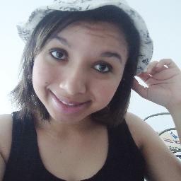 Viveer e nãoo ter aa vergonhaa de ser feliiz !