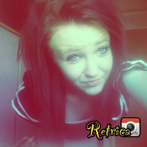 i love dwight and courtneyy loads :* 3 xxxxxxxxx bbm -26e8c2b8