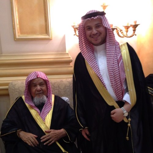 لا تكره أحدا مهما أخطأ في حقك .. عش في بساطة مهما علا شأنك .. توقع خيرا مهما كثر البلاء .. اعط كثيرا ولو حرمت .. لا تقطع دعائك لعزيز لديك .