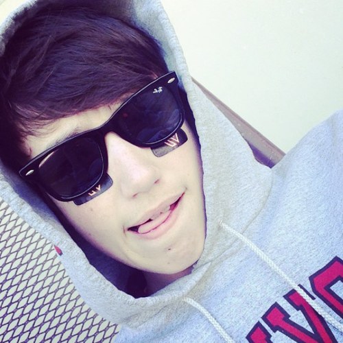 Rybrad_'s profile picture. FOLLOW BACK OR BE UNFOLLOWED