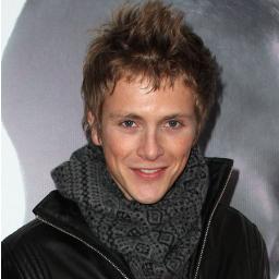 My name is Sandy Franke, I'm hearing impaired. I live in Leipzig and I love the Twilight and PLL.