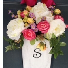 Southern inspired, custom designed wreaths and flower arrangements! Simply Southern Flowers ~ Bringing a little bit of the South into your home!