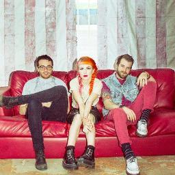 We really love @paramore !!! follow us!!! (ask for follow back) #parawhores .