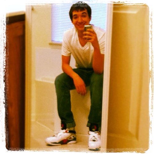 stayhatein's profile picture. 