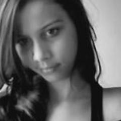 naao fique triste nao pra ser feliz voce nao precisa se entregar