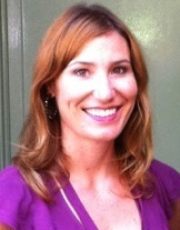 PR consultant, writer with a journalism background, music and beach enthusiast, wife and mom.