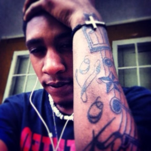 1REAL ASS NIGHA DOE SAY NOMO...