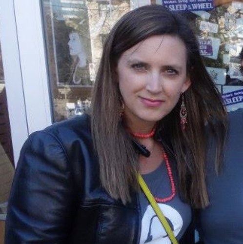 ddeabs's profile picture. Nature lover and news junkie currently exploring with @natgeo @disney; former @NPR & Founder NPRGenListen