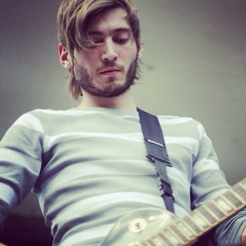 Fan Account of the talented and beautiful Tyler Shippy @tylerwaynemusic he plays in @dayshell and @plpofficial !
