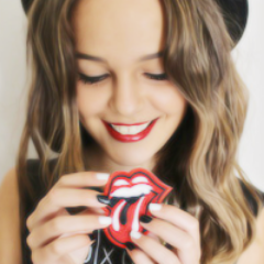 HugsAnd_Smiles's profile picture. ''No duermas para descansar, duerme para soñar, por que los sueños están para cumplirse'' || 3.