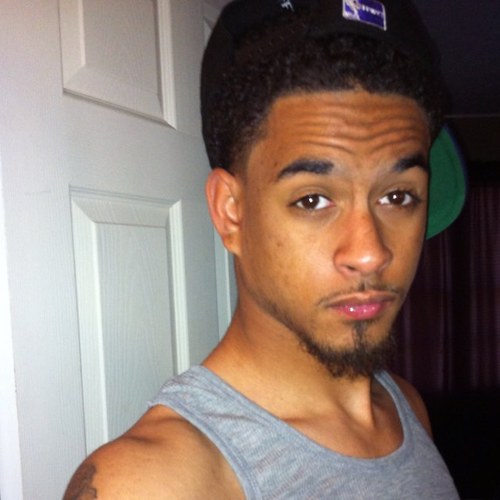 tculbertson12's profile picture. Kooling stay on da grind nd R.I.P Too my dawg Trell Team iphone on deck