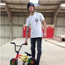 jhoantris's profile picture. 