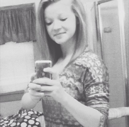 jacey_james's profile picture. Always tweet other how you would like to be tweeted(;