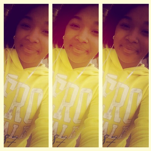 #TeamFollow Baakc ; ) #TeamCuffed