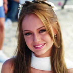 FÃ DA GABY SPANIC, E ESTOU NA TORCIDA QUE O SBT PASSARÁ SOY TU DUEÑA NO SBT DE NOITE SEM CORTES RT RT !!!!!