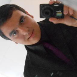 Evangélico , ciumento , amigo , chato , nerd :D