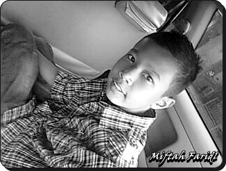 Follow me .. Ntar ku follback ..