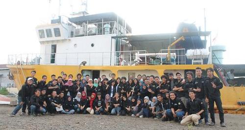 Pelaut yang kuat bukan diciptakan dari gelombang yang tenang . Marine science and Technology 47 IPB . ITK YESSSS!!!!