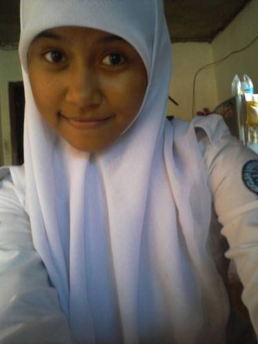 Dini Aryani | 16th | SHS 12 TKJ1 | Aku Cinta Allah | Allahuakbar | Cinta Ibu dan ayah | Cinta kaka teman dan sahabat.
ღღFollowback Just Mention :)