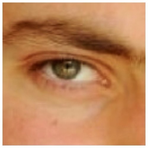 LBizav's profile picture. 