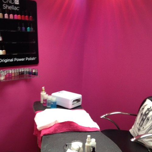 Beauty Therapist located within Top Tan, 45 Broomhall Drive 0131 467 9828