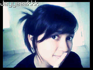 AisyahEmboss's profile picture. Be yourself