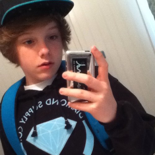 i love my bestfriend with all my heart @bby_bobbert go follow her! BTW She's Lesbian!