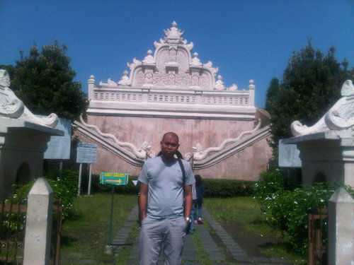 bhollenk's profile picture. 