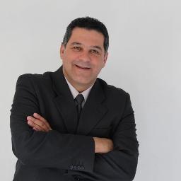 Head Trainer formado pelo I.F.T Instituto de Formação de Treinadores (Massaru Ogata) SP
Casado com Magda
Atuei por 18 anos na Industria Farmacêutica
