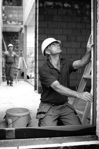 Specialized in engineering, producing and installing aluminium, steel and glass windows and curtainwall projects worldwide for over 60 years. Challenge us!