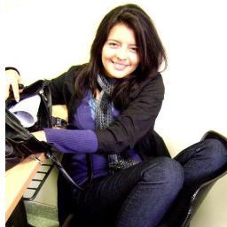 Estudio en la USMP, me encanta el Rock :)