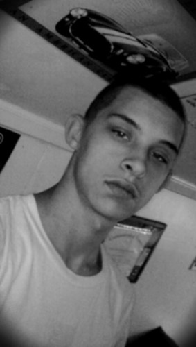 I am biracial (mixed)! I smoke, skate, surf and draw! I follow back!  #TEAM1LOVE