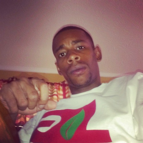 Ima star shootin thru da sky make a wish #TeamGLE til I die... Follow my IG quelly_gle