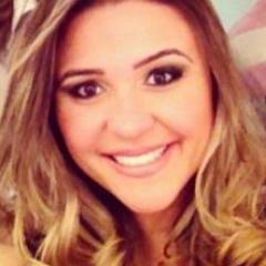 Ei princesa , quando você se sentir sozinha coloca a mão no seu coração que você vai ver que estamos junto com você {@DayNazzi} ɞ