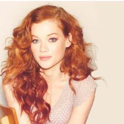 15 primaveras. Hija menor de Percy y Audrey Weasley, hermana de Molly y Lucy.  Slytherin ♥ . Pelirroja que te enamora!